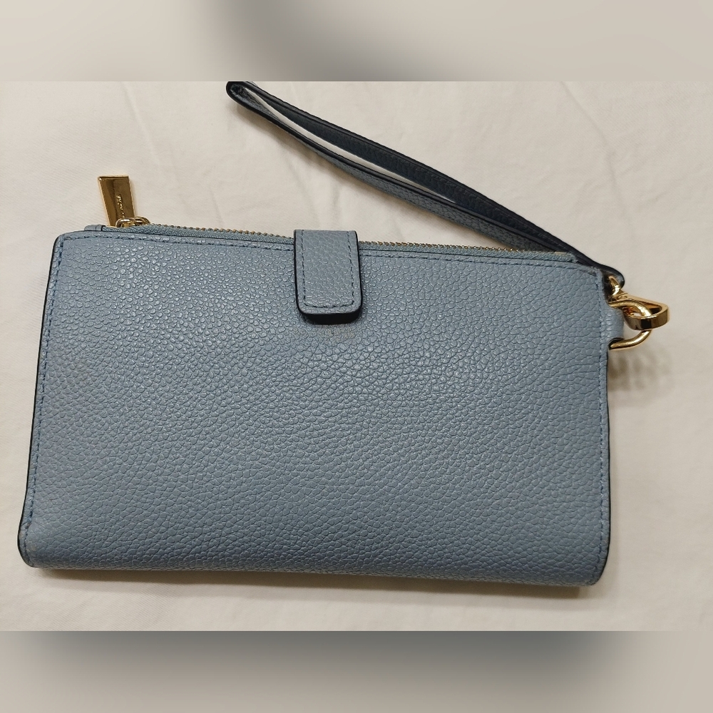 Michael Kors Wristlet. - Picture 6 of 12